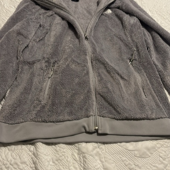 The North Face gray fuzzy, zip up jacket size large - Picture 6 of 9